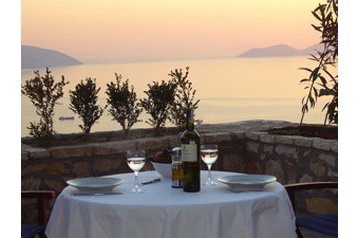 Albania Privát Kaninë, Esterno